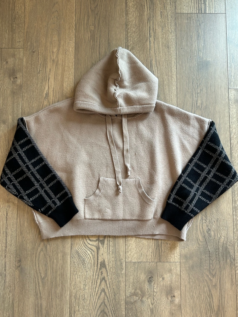 Vintage Havana Beige Hooded Sweater with Black Patterned Sleeves